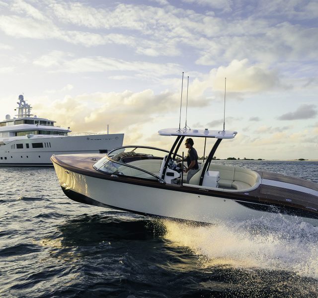 COCKWELLS 9.5 M OWNER’S TENDER