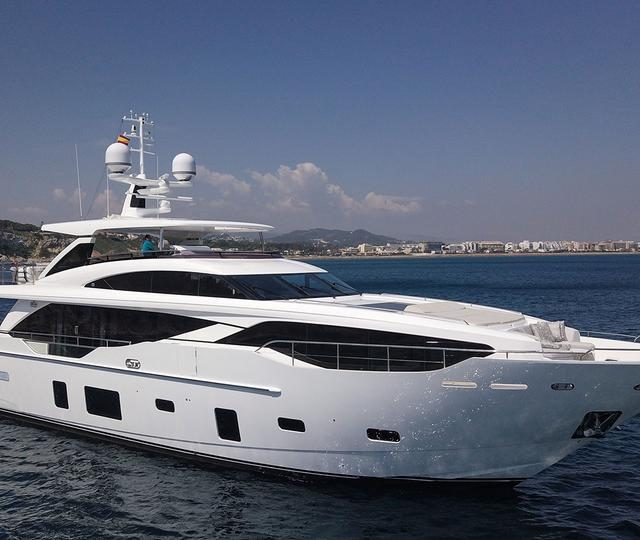 Princess, Bandazul’u teslim etti