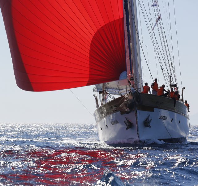 Yelkenler Gümüşlük için rüzgarla doluyor