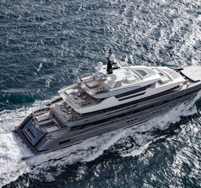 Sanlorenzo’nun iddialı süperyatı 64Steel Attila