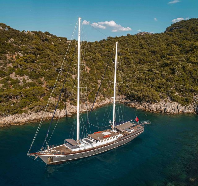 Dümeni kırın, mavilere gidiyoruz