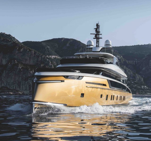 Büyük ve cesur: Karşınızda Dynamiq’in 41 metrelik yatı Stefania