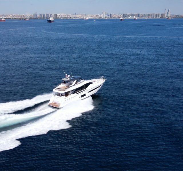 Azimut FLY 78 ile seyirdeyiz