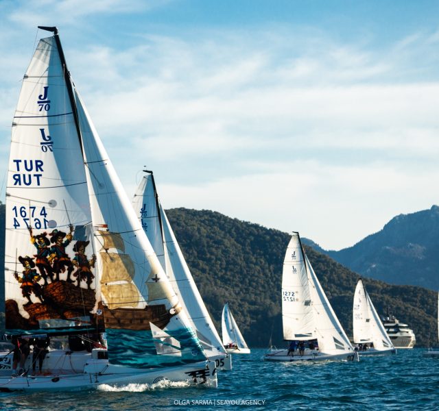 <strong>Arkas’ın Dört Silahşörleri</strong>